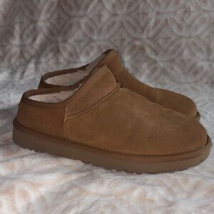 UGG Woman’s Tan Suede Loafers
